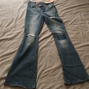 High Rise Flare Levi’s W24